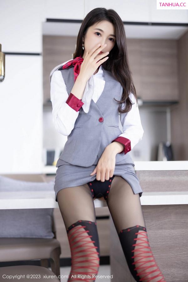 林乐一  [XiuRen]高清写真图 2023.06.25 No.6967 林乐一 黑丝美腿第19张图片